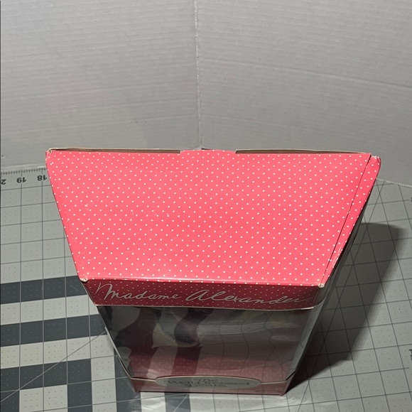 Madame Alexander Aladdin’s Princess Bear in Purple and Gold - Picture 3 of 7